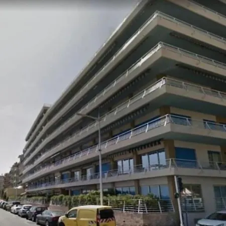 Cosy - Bord De Menton