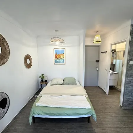 Cosy - Bord De Appartement *