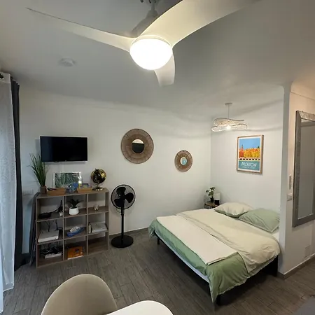 Cosy - Bord De Appartement